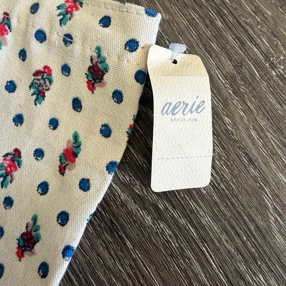 Aerie Cream Floral Tote Bag - Picture 3 of 4